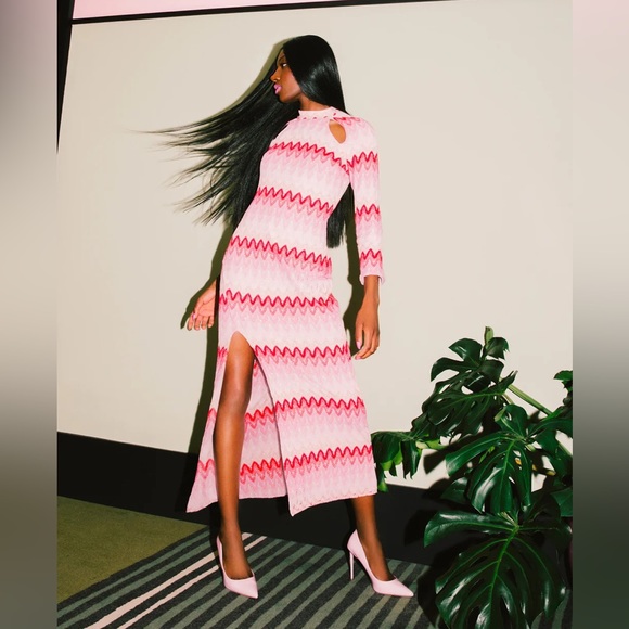 NWT Hilary MacMillan Barbie Collection Midi Dress - Made in Canada - Picture 2 of 5